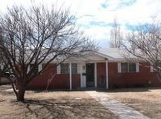 1822 S Baylor St, Perryton, TX 79070