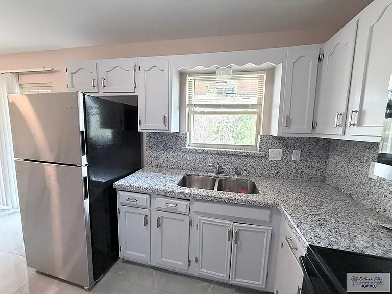 305 Calle Amistosa #L502 — Photo 11