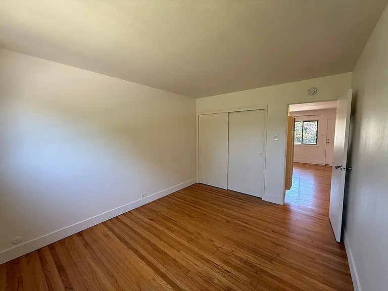 3138 California St #2 — Photo 11