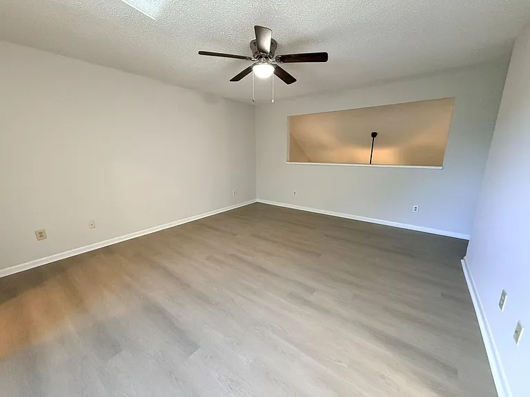 5646 S Pinebay Cir — Photo 8