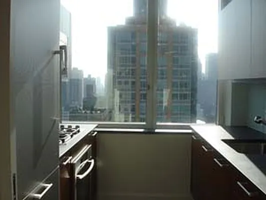 Rented by Nest Seekers International | media 15