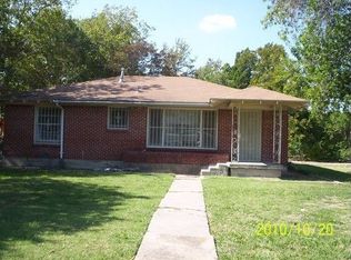 445 Myers Cir, Dallas, TX 75217