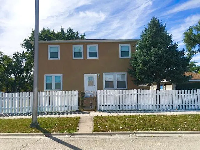 7000 W 73rd Pl photo 1