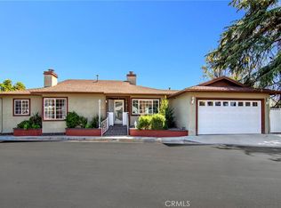 5820 Rolling Rd, Woodland Hills, CA 91367