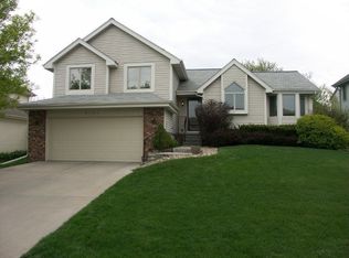 6351 N 105th St, Omaha, NE 68134