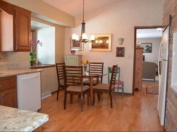 4th image of 610 E Glencoe Pl