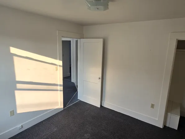 13 Western Ave APT 101, Biddeford, ME 04005
