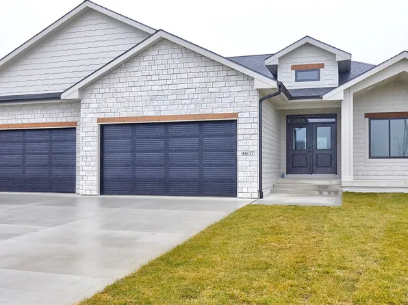 4637 179th St, Urbandale, IA 50323