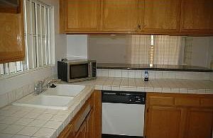 5th image of 7307 Kelvin Ave Unit 11