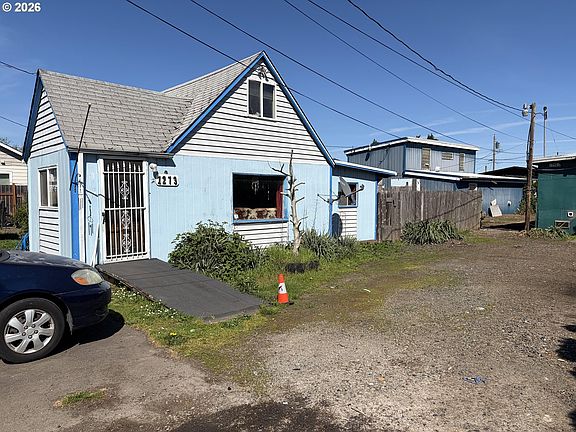 2nd image of 1273 33rd St