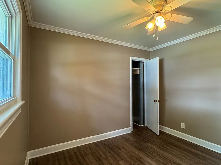 246 Phillips Dr — Photo 11