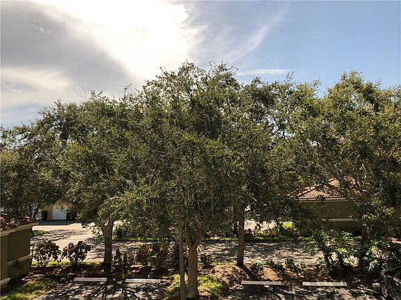 5th image of 5020 Fairways Cir APT J208