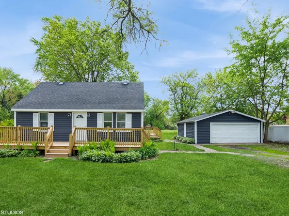 9241 S 78th Ave, Hickory Hills, IL 60457
