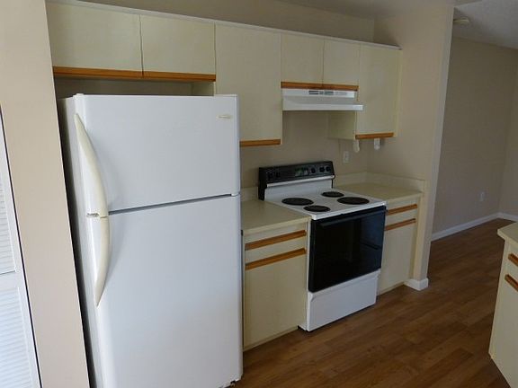 2nd image of 5040 Carter St