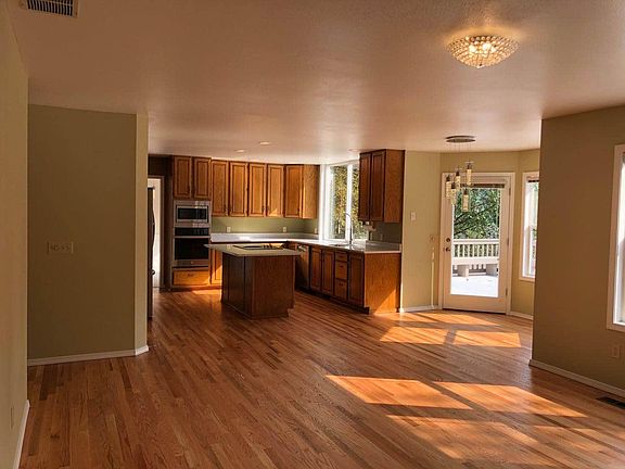 5th image of 13153 NE 202nd Ct