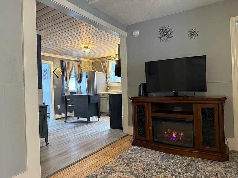 40 Russell St — Photo 18