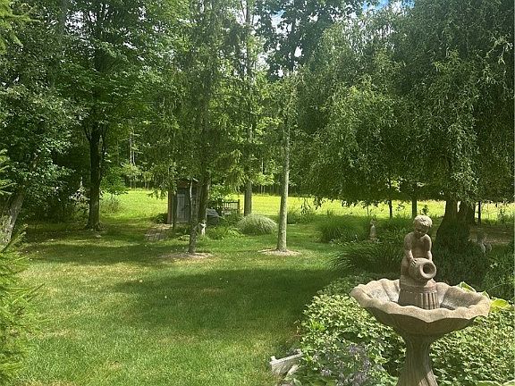 3rd image of 7499 Braewood Dr