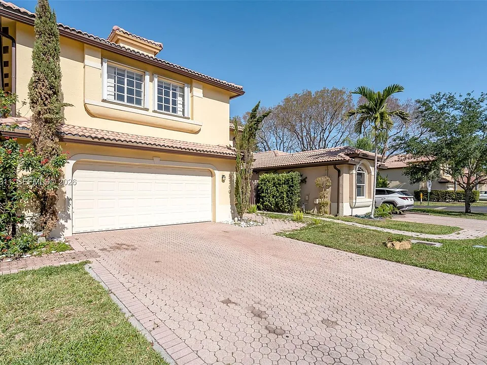 5160 NW 112th Ct