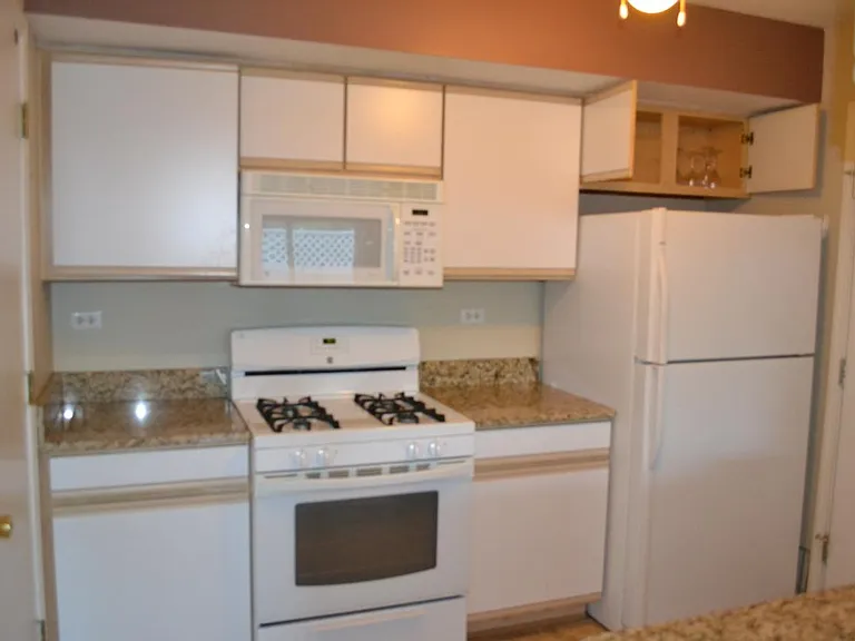 437 Valley Forge Ct — Photo 9