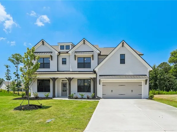 6118 Empress Ct, Gainesville, GA 30506