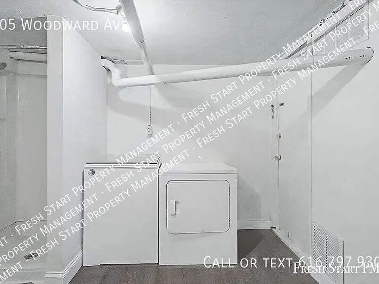 505 Woodward Ave — Photo 21