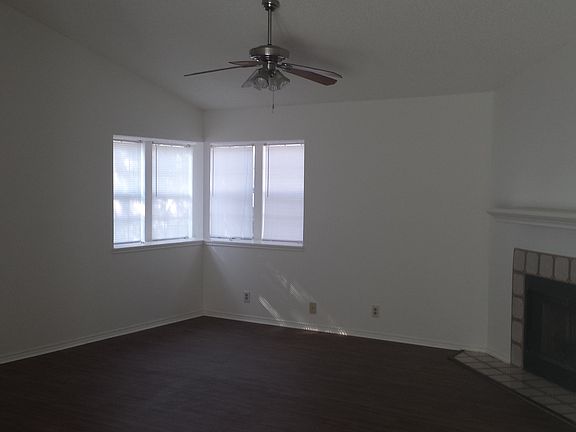 4th image of 5811 Larkdale Dr