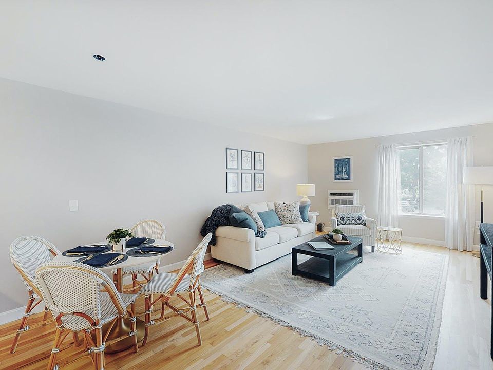1st image of 401 Bellevue Ave #209