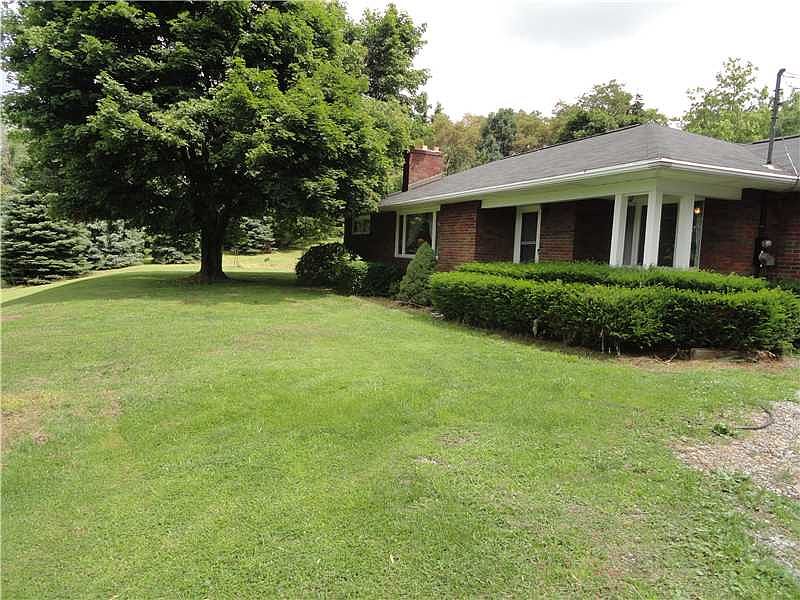 2nd image of 367 Studebaker Rd