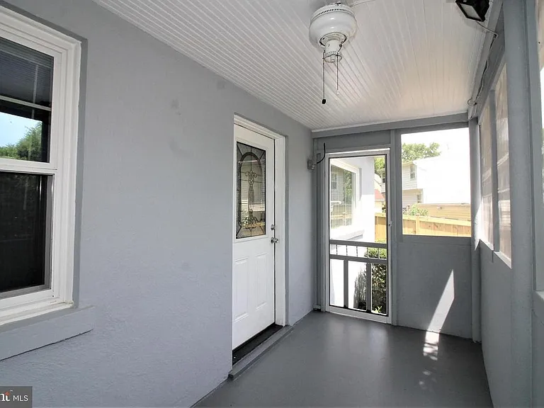 198 Garden St — Photo 1