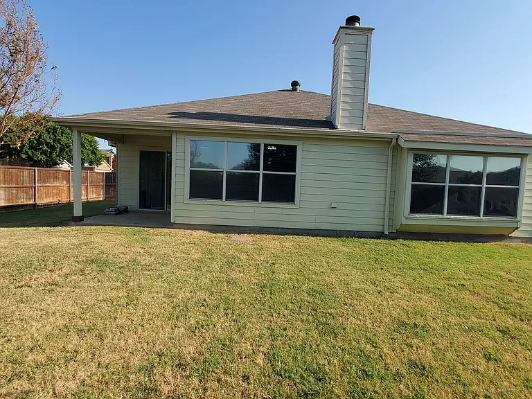 3021 Sawgrass Dr — Photo 17