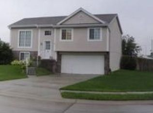 1211 Rawhide Rd, Papillion, NE 68046