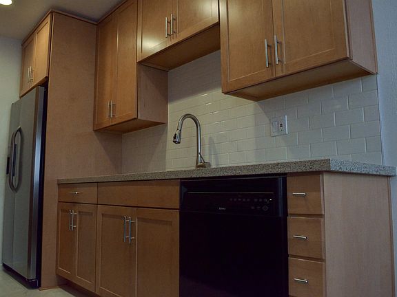 3rd image of 5414 Newcastle Ave APT 65