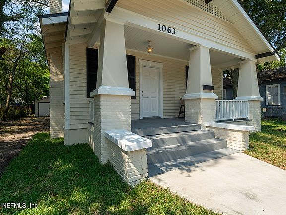 3rd image of 1063 E 13TH Street