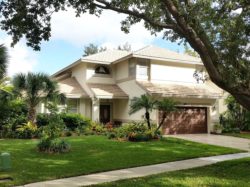 Quiet street far from traffi