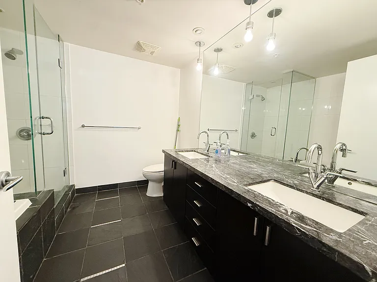 1205 Hastings St W #4XX — Photo 2