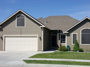 1279 E Hurlburt Ave, Hermiston, OR 97838