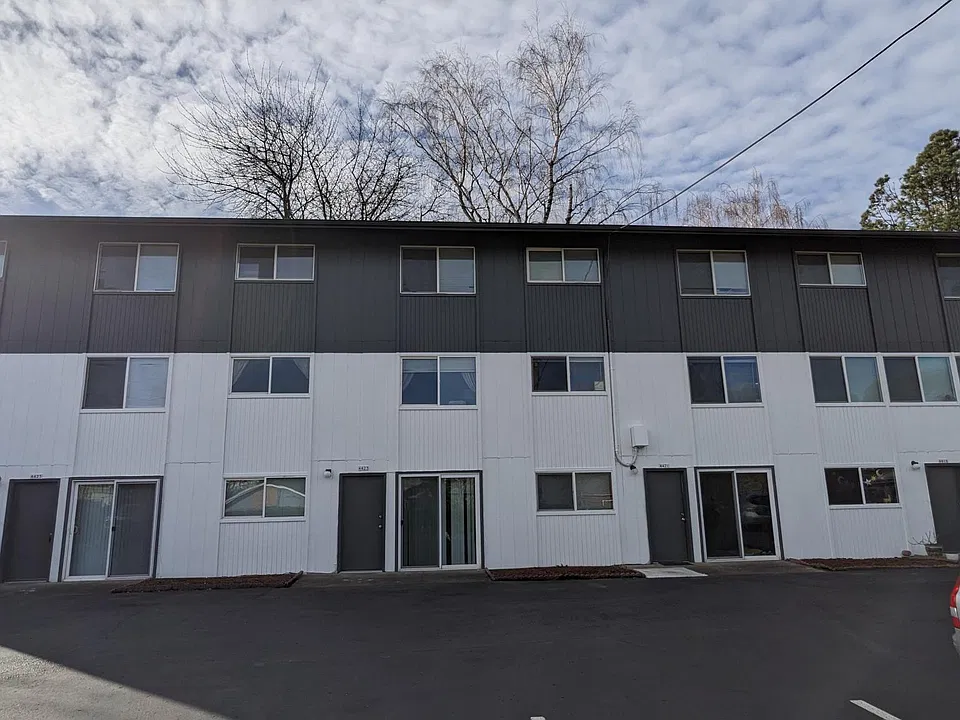 Building Photo 3