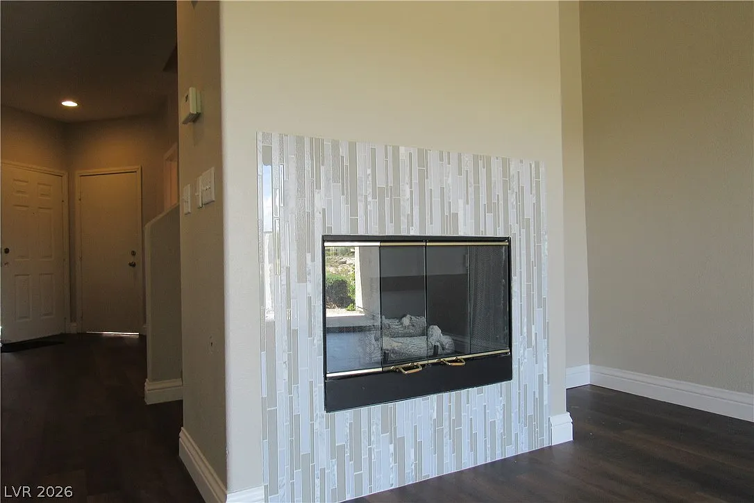 3 bed, 2.5 bath, 1601 sqft, $2,275 — Photo 4