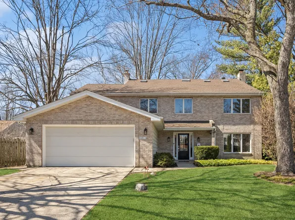 426 Circle Ct, Deerfield, IL 60015