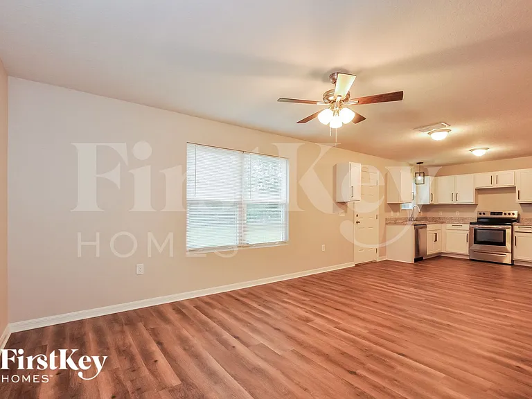 111 Pine Circle Dr — Photo 4