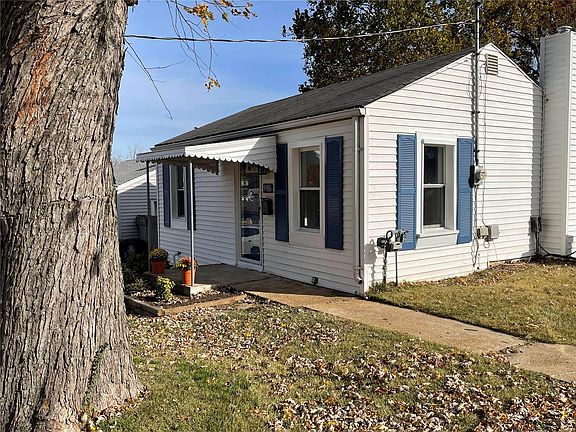 3rd image of 9986 Clyde Ave