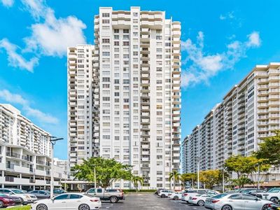 2750 NE 183rd St APT 2202, Aventura, FL, 33160