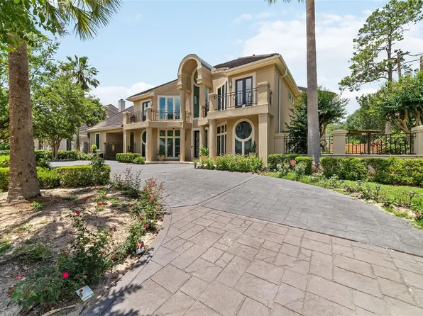 2814 Cedar Woods Pl, Houston, TX 77068
