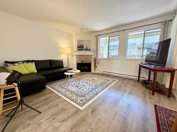 815 Tobruck Ave #10, North Vancouver, BC V7P 1V9