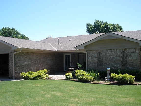 4th image of 3232 Fairway Dr