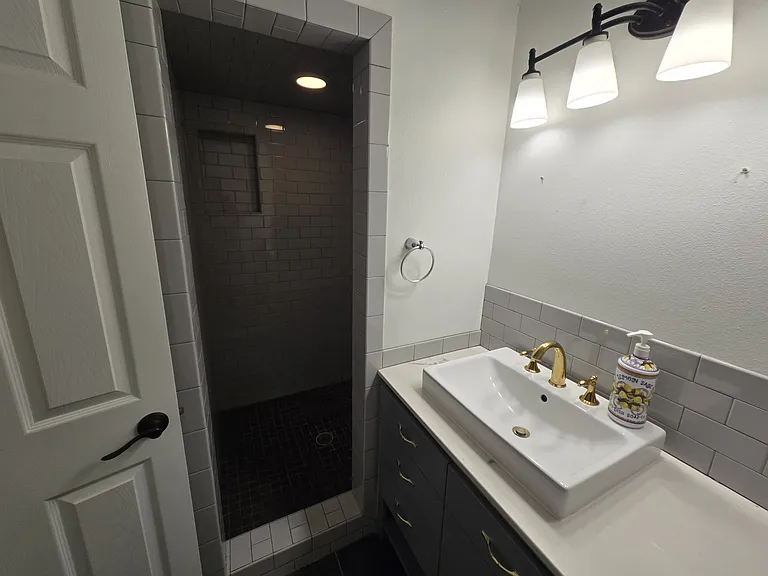 441 Montclair Dr — Photo 13
