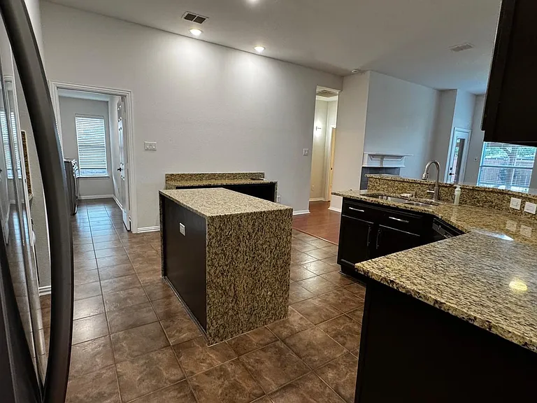 3501 Amador Dr — Photo 13