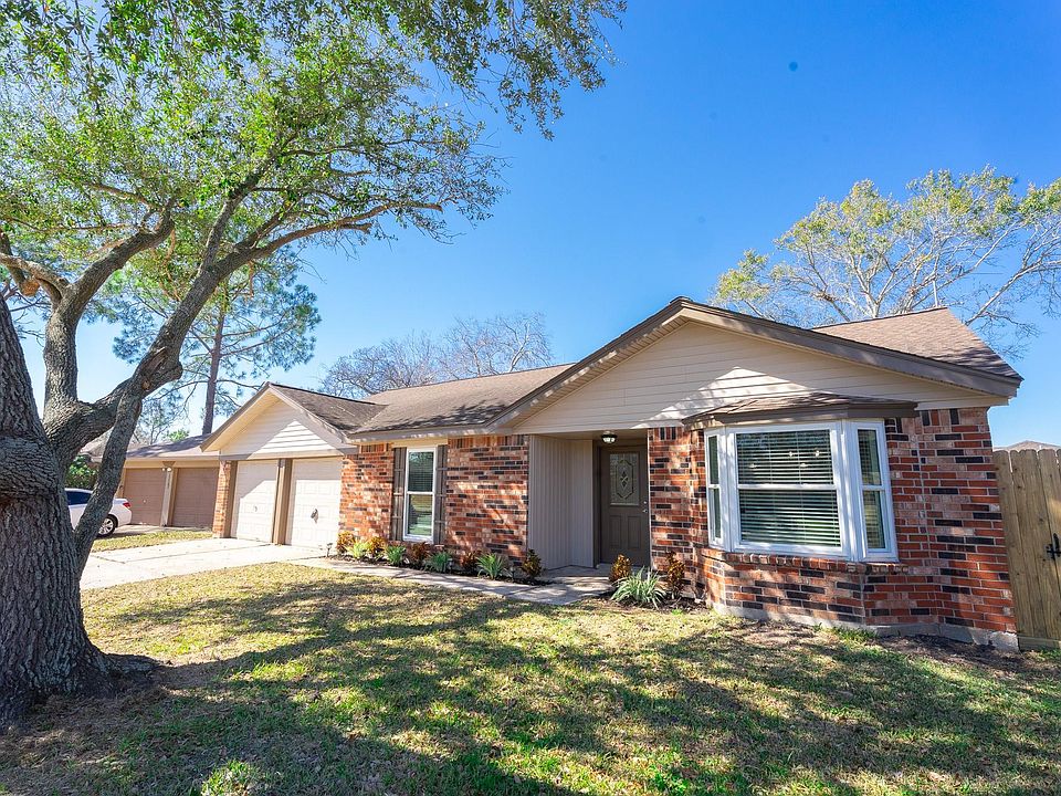 17511 Heritage Cove Dr, Webster, TX 77598 | Zillow