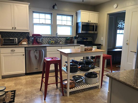 Kitchen recently rennovated