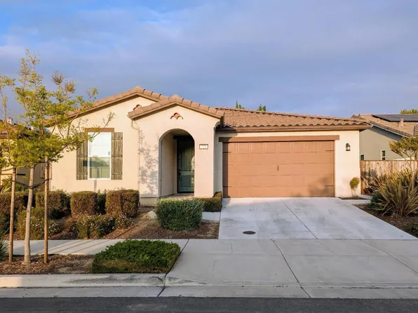 721 Segovia Dr, Hollister, CA 95023